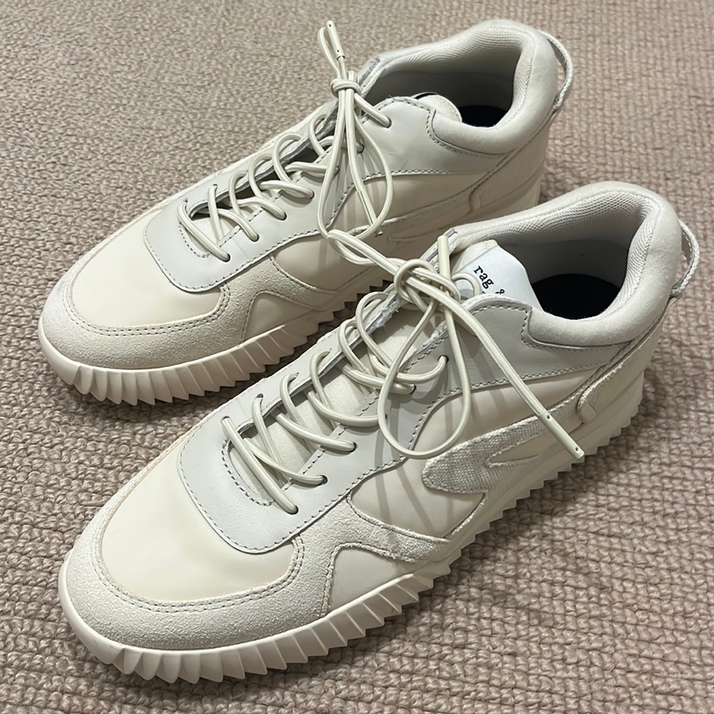 Rag & Bone Women's Retro Runner
2.0 Sneakers in Vanilla Size 39.5EU - NEW